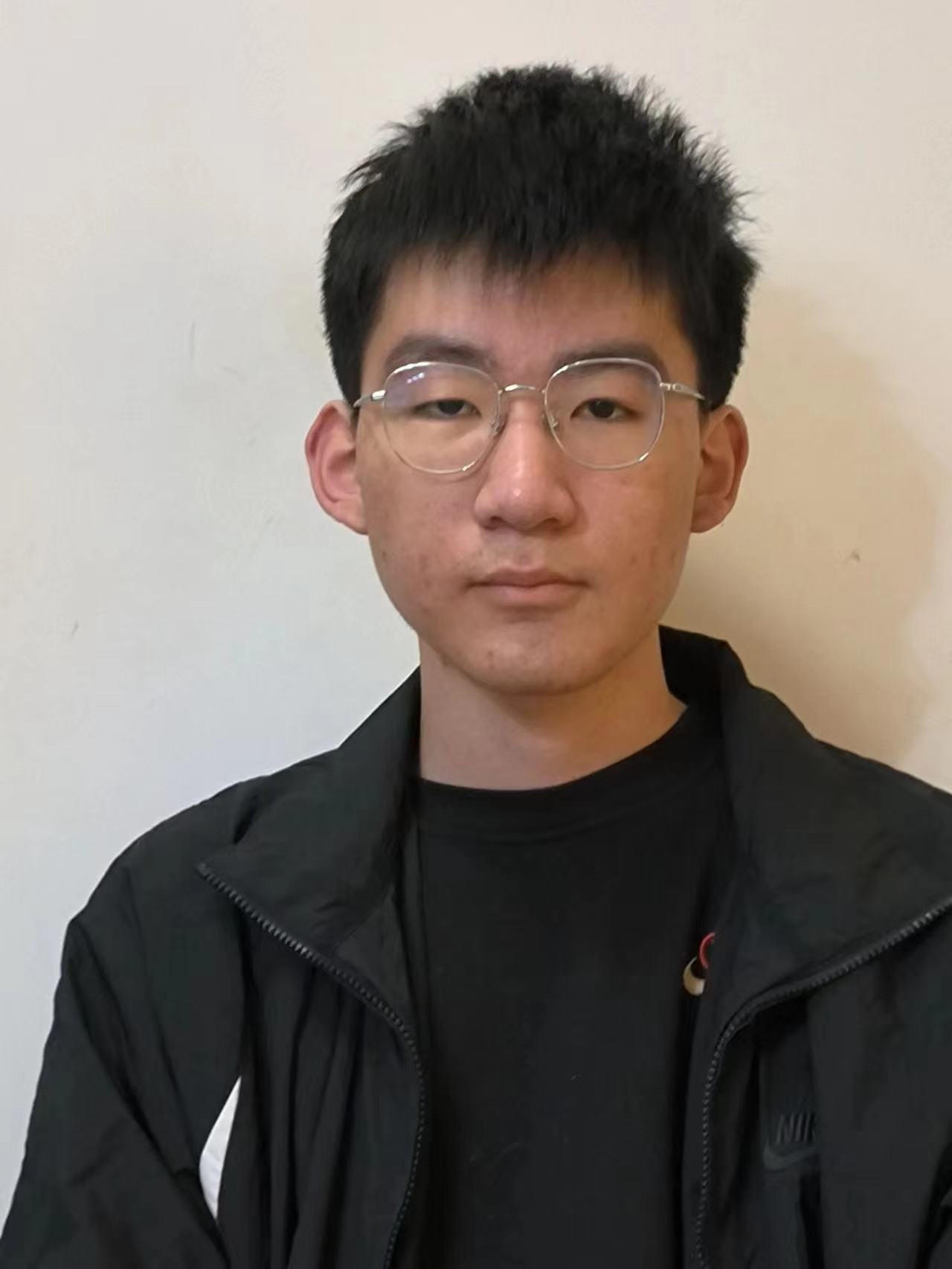 閆俊熙-成都航空職業(yè)技術學院