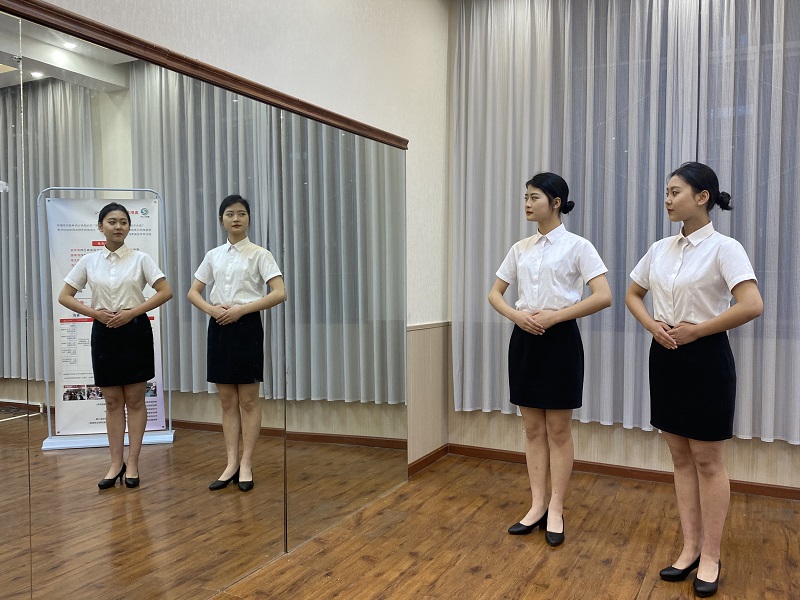 喜報：恭賀程佳欣、馬小越、李璇三位同學(xué)通過成航2022年單招面試考試