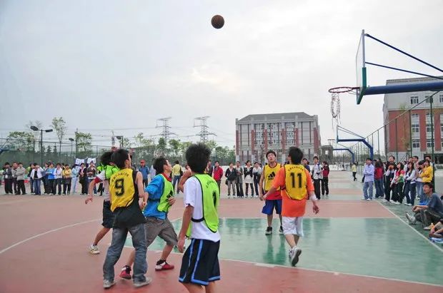 2023年四川對口高考14個專業(yè)類別各院校?？婆{(diào)檔線一覽表